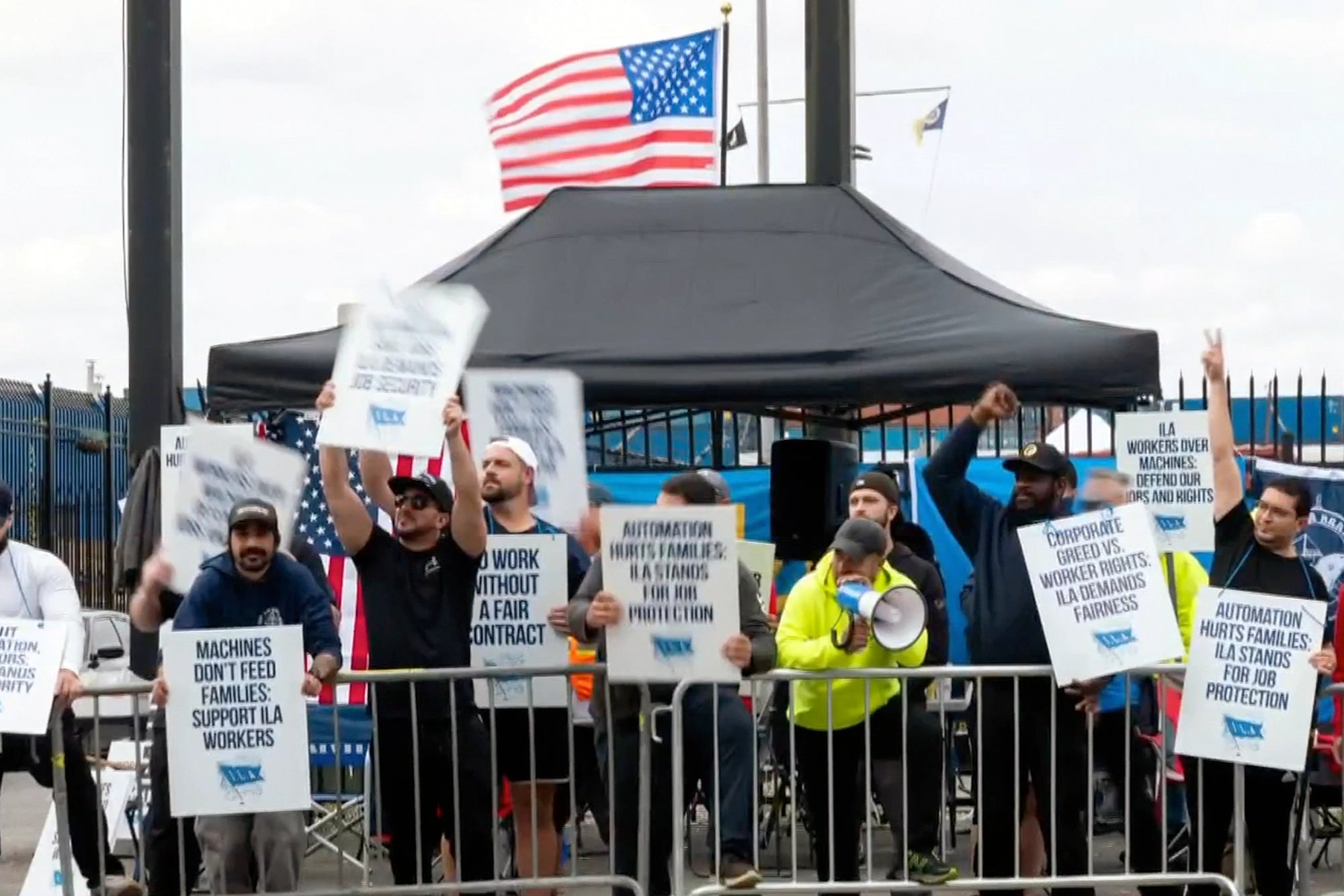 Longshoremen Strike Ends